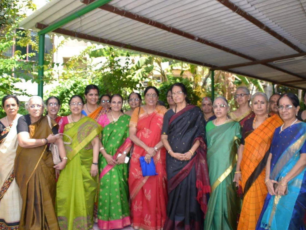 Volunteers with Mrs. Sivasankari