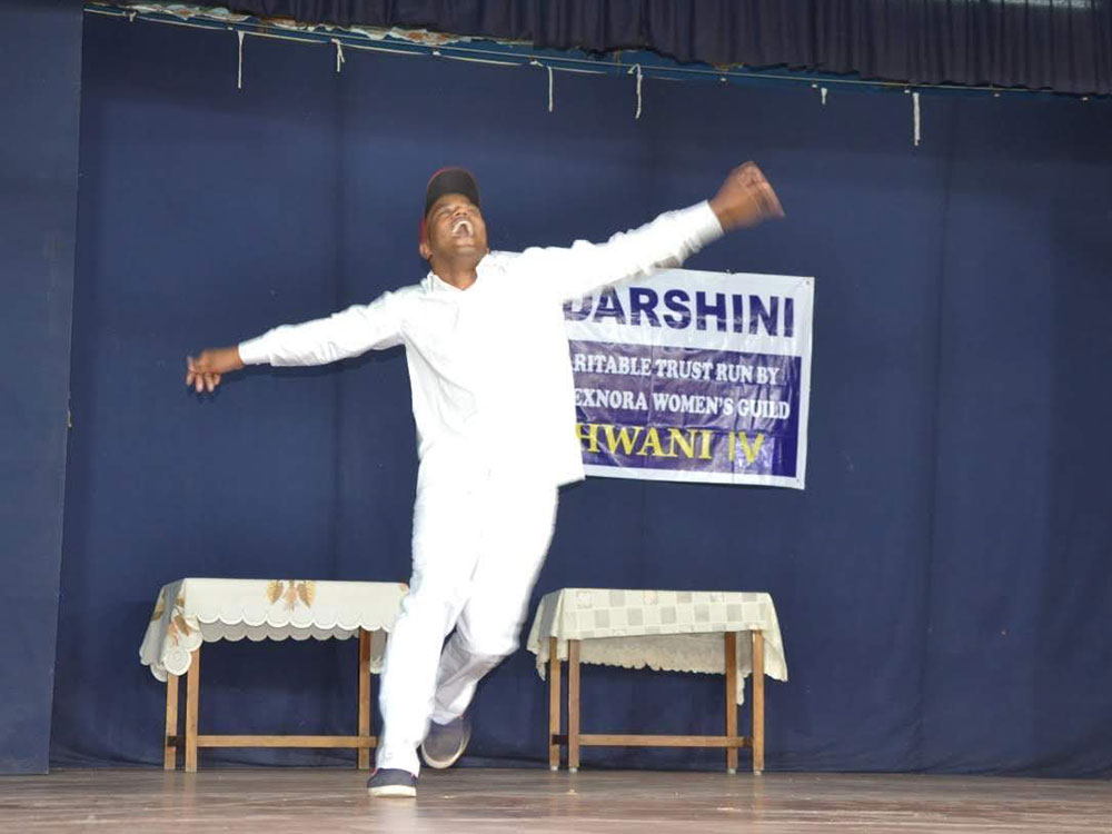 Dance by Darshini Student.